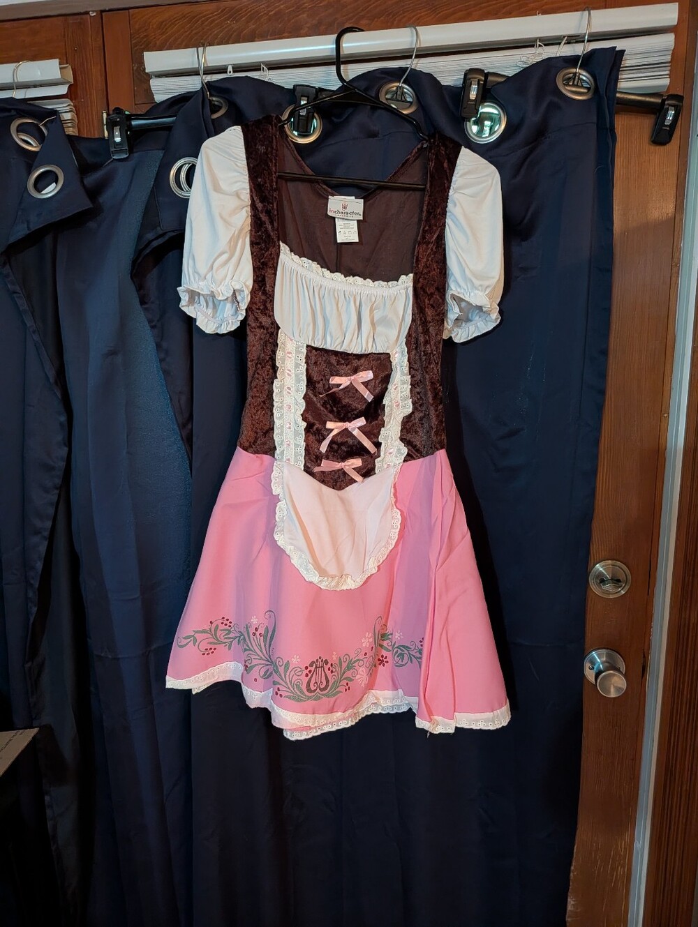 New Women's L Octoberfest Costume